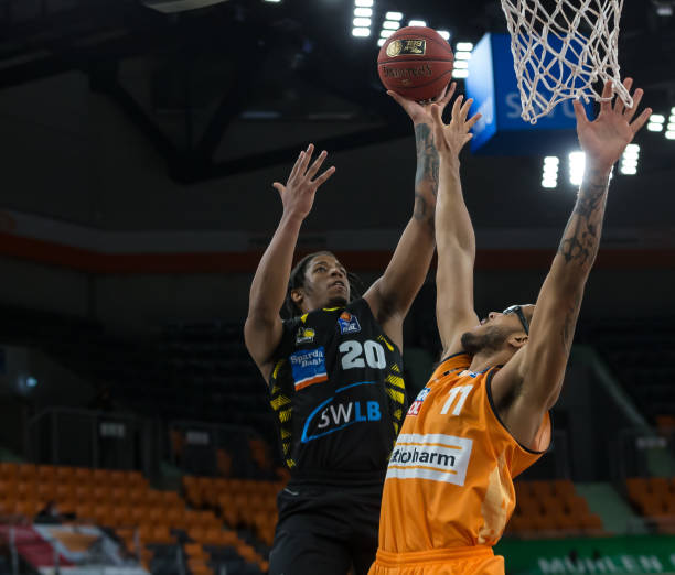 展示了他 展示了他