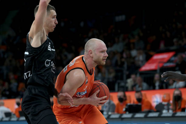 员的出色发 员的出色发