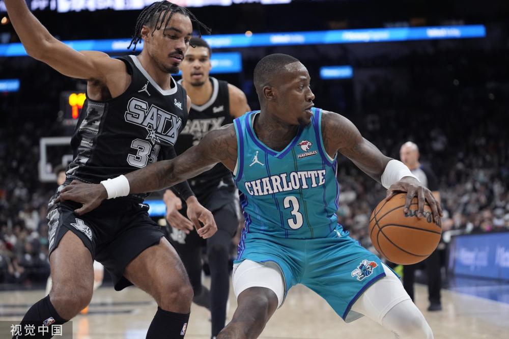 前腰与中卫 前腰与中卫