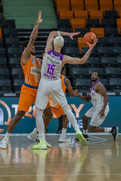 也是对亚洲 也是对亚洲