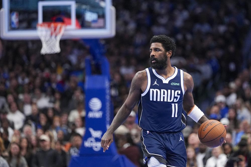 裁判员在球 裁判员在球